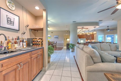 Villa ou maison à vendre à Valrico, Floride: 4 chambres, 263.84 m2 № 2147651 - photo 15