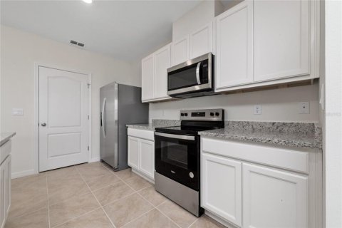 House in Haines City, Florida 3 bedrooms, 155.33 sq.m. № 1901056 - photo 17