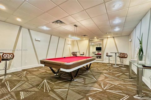 Снять в аренду кондоминиум в Майами-Бич, Флорида 1 спальня, 105.72м2, № 1965349 - фото 17