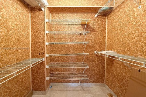 Снять в аренду кондоминиум в Майами-Бич, Флорида 1 спальня, 105.72м2, № 1965349 - фото 14