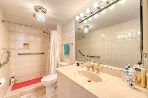 Снять в аренду кондоминиум в Майами-Бич, Флорида 1 спальня, 105.72м2, № 1965349 - фото 8