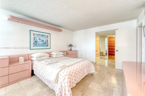 Снять в аренду кондоминиум в Майами-Бич, Флорида 1 спальня, 105.72м2, № 1965349 - фото 7