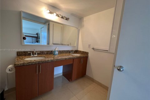 Copropriété à louer à Aventura, Floride: 2 chambres, 98.66 m2 № 1921353 - photo 24