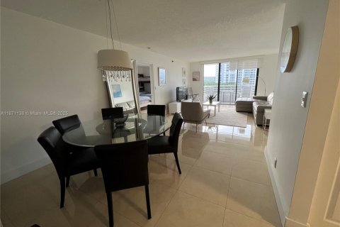 Copropriété à louer à Aventura, Floride: 2 chambres, 98.66 m2 № 1921353 - photo 10