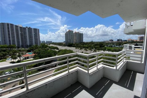 Copropriété à louer à Aventura, Floride: 2 chambres, 98.66 m2 № 1921353 - photo 30