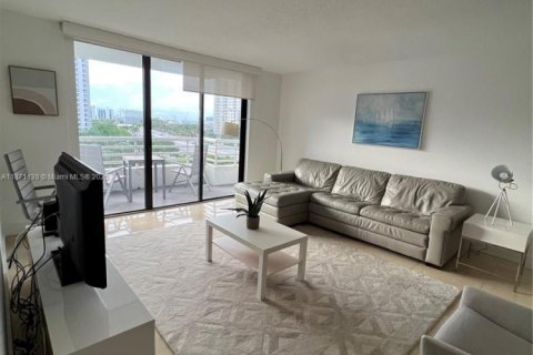 Copropriété à louer à Aventura, Floride: 2 chambres, 98.66 m2 № 1921353 - photo 27