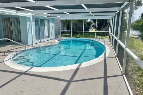 Casa en venta en New Port Richey, Florida, 3 dormitorios, 106.09 m2 № 1910645 - foto 24