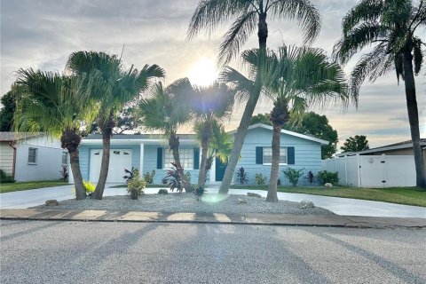 Casa en venta en New Port Richey, Florida, 3 dormitorios, 106.09 m2 № 1910645 - foto 1