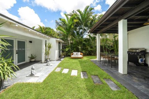 Casa en alquiler en Miami, Florida, 5 dormitorios, 252.04 m2 № 2020507 - foto 30