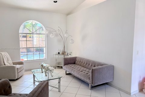 Купить виллу или дом в Майами, Флорида 3 спальни, 219.99м2, № 1953937 - фото 5