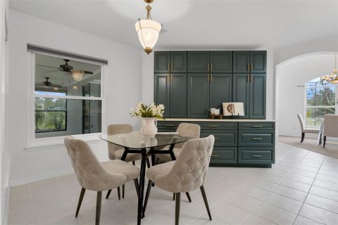 Villa ou maison à vendre à Tavares, Floride: 4 chambres, 233.74 m2 № 1799867 - photo 11