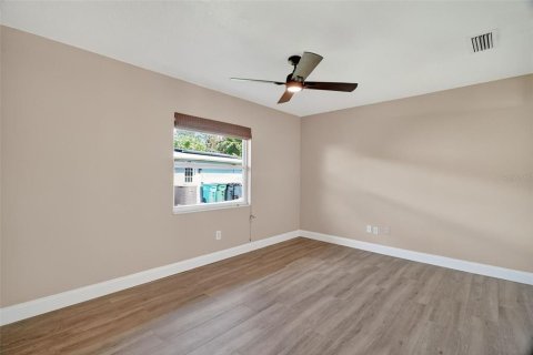 House in Maitland, Florida 4 bedrooms, 278.71 sq.m. № 2150973 - photo 26