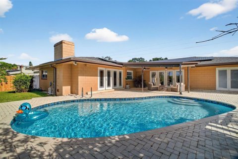 House in Maitland, Florida 4 bedrooms, 278.71 sq.m. № 2150973 - photo 8