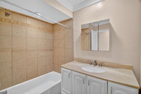 House in Maitland, Florida 4 bedrooms, 278.71 sq.m. № 2150973 - photo 30