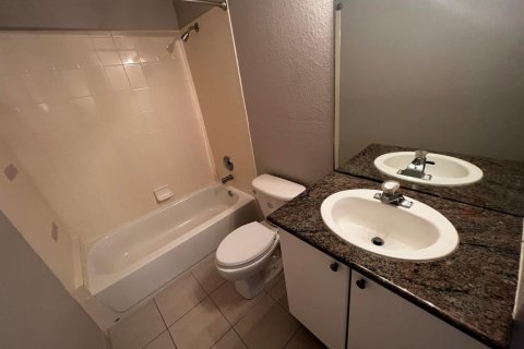 Copropriété à louer à Coral Springs, Floride: 3 chambres, 146.79 m2 № 2087798 - photo 10