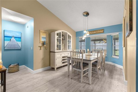 Villa ou maison à vendre à Deltona, Floride: 4 chambres, 176.24 m2 № 2423828 - photo 24