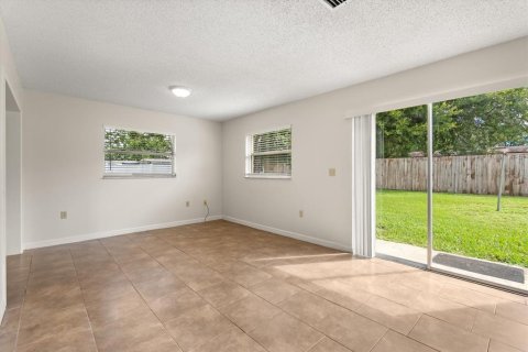 Casa en venta en Orlando, Florida, 3 dormitorios, 124.02 m2 № 1907824 - foto 8
