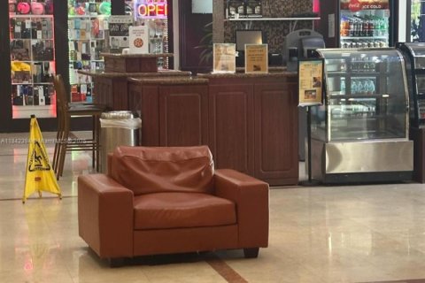 Купить кондоминиум в Санни-Айлс-Бич, Флорида 33.44м2, № 1940148 - фото 17