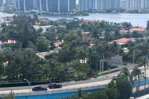 Купить кондоминиум в Санни-Айлс-Бич, Флорида 33.44м2, № 1940148 - фото 25