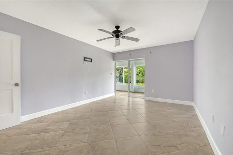Copropriété à vendre à Sarasota, Floride: 2 chambres, 118.08 m2 № 2133690 - photo 30