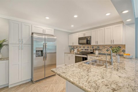 Copropriété à vendre à Sarasota, Floride: 2 chambres, 118.08 m2 № 2133690 - photo 22