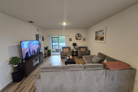 Villa ou maison à louer à Winter Haven, Floride: 3 chambres, 150.41 m2 № 2105385 - photo 7