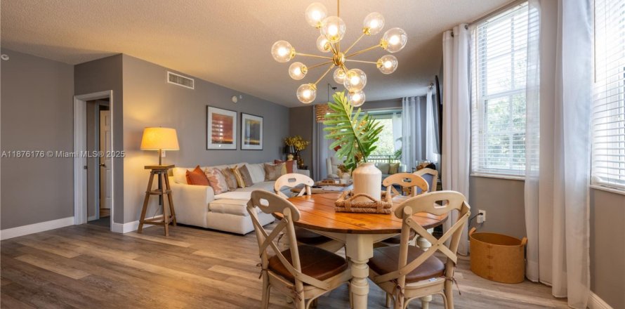 Кондоминиум с 3 спальнями в Веллингтон, Флорида № 1926945