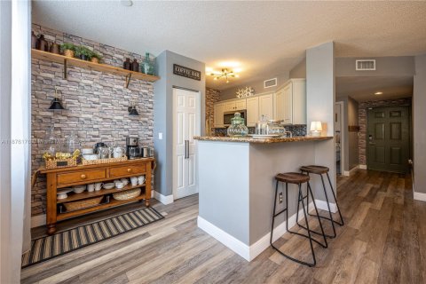 Снять в аренду кондоминиум в Веллингтон, Флорида 3 спальни, 151.71м2, № 1926945 - фото 8