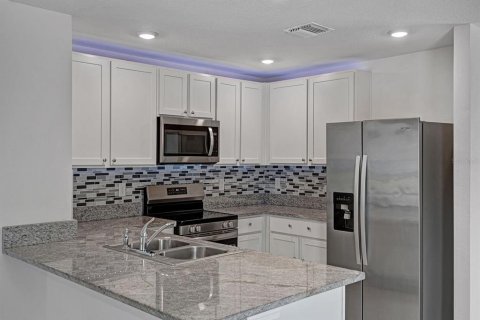 Villa ou maison à vendre à Wimauma, Floride: 3 chambres, 140.84 m2 № 2223228 - photo 10
