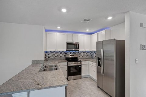 Villa ou maison à vendre à Wimauma, Floride: 3 chambres, 140.84 m2 № 2223228 - photo 11