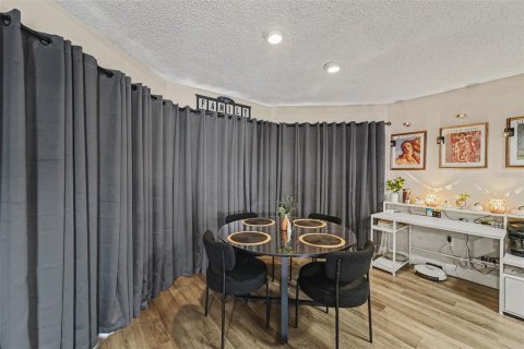 Villa ou maison à vendre à Spring Hill, Floride: 2 chambres, 162.58 m2 № 2398394 - photo 7