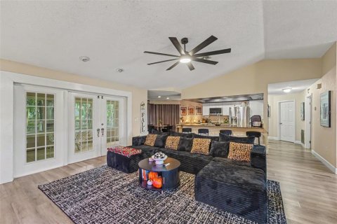 Villa ou maison à vendre à Spring Hill, Floride: 2 chambres, 162.58 m2 № 2398394 - photo 2