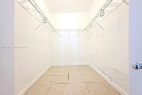 Immobilier commercial à louer à Miami Gardens, Floride: 1 chambre № 1946429 - photo 10