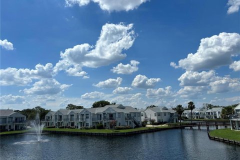 Apartment in Orlando, Florida 1 bedroom, 63.17 sq.m. № 2117740 - photo 2
