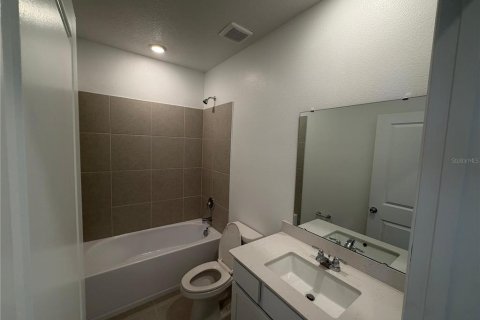 Townhouse in Kissimmee, Florida 3 bedrooms, 156.91 sq.m. № 2121564 - photo 15