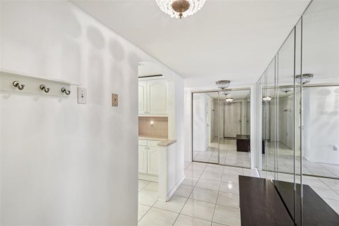 Condominio en venta en Saint Petersburg, Florida, 2 dormitorios, 161.65 m2 № 1543644 - foto 4