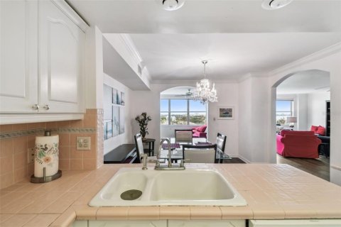 Condominio en venta en Saint Petersburg, Florida, 2 dormitorios, 161.65 m2 № 1543644 - foto 8