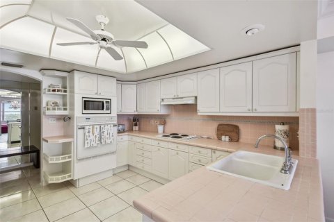 Condominio en venta en Saint Petersburg, Florida, 2 dormitorios, 161.65 m2 № 1543644 - foto 6