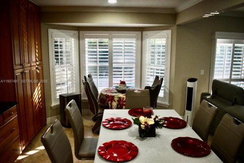 Casa en venta en Sunrise, Florida, 4 dormitorios, 212.19 m2 № 2053477 - foto 11