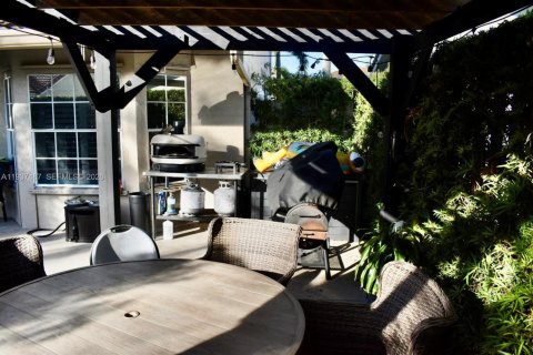 Casa en venta en Sunrise, Florida, 4 dormitorios, 212.19 m2 № 2053477 - foto 26