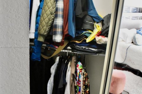 Casa en venta en Sunrise, Florida, 4 dormitorios, 212.19 m2 № 2053477 - foto 21