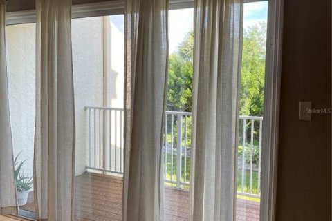 Townhouse in Indian Shores, Florida 3 bedrooms, 138.24 sq.m. № 1915846 - photo 6