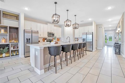 Villa ou maison à vendre à Kissimmee, Floride: 10 chambres, 477.33 m2 № 2436818 - photo 3