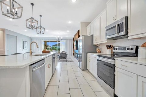 Villa ou maison à vendre à Kissimmee, Floride: 10 chambres, 477.33 m2 № 2436818 - photo 13