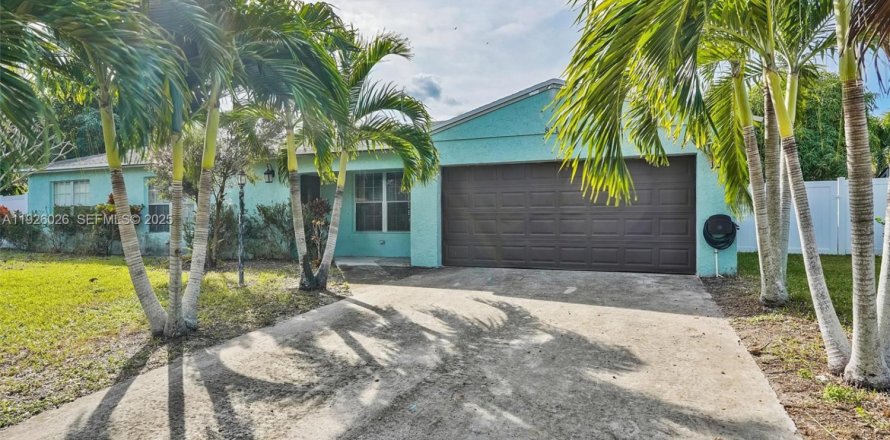 Casa en Boynton Beach, Florida 4 dormitorios, 159.33 m2 № 1984721