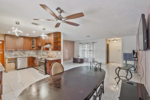 Casa en venta en Boynton Beach, Florida, 4 dormitorios, 159.33 m2 № 1984721 - foto 7