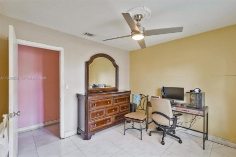 Casa en venta en Boynton Beach, Florida, 4 dormitorios, 159.33 m2 № 1984721 - foto 13