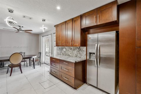 Casa en venta en Boynton Beach, Florida, 4 dormitorios, 159.33 m2 № 1984721 - foto 10