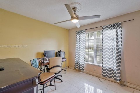 Casa en venta en Boynton Beach, Florida, 4 dormitorios, 159.33 m2 № 1984721 - foto 12