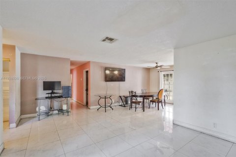 Casa en venta en Boynton Beach, Florida, 4 dormitorios, 159.33 m2 № 1984721 - foto 6